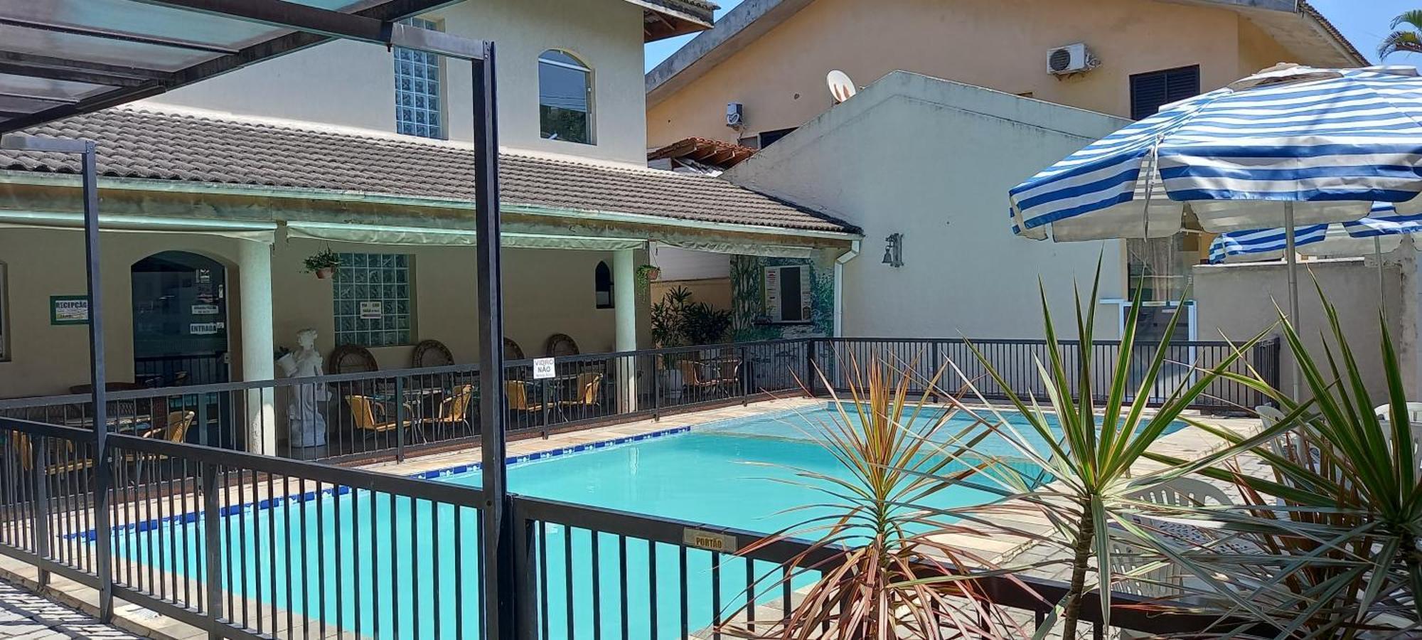 Pousada Parque Suites Estacionamento E Piscina กัวรูจา ภายนอก รูปภาพ