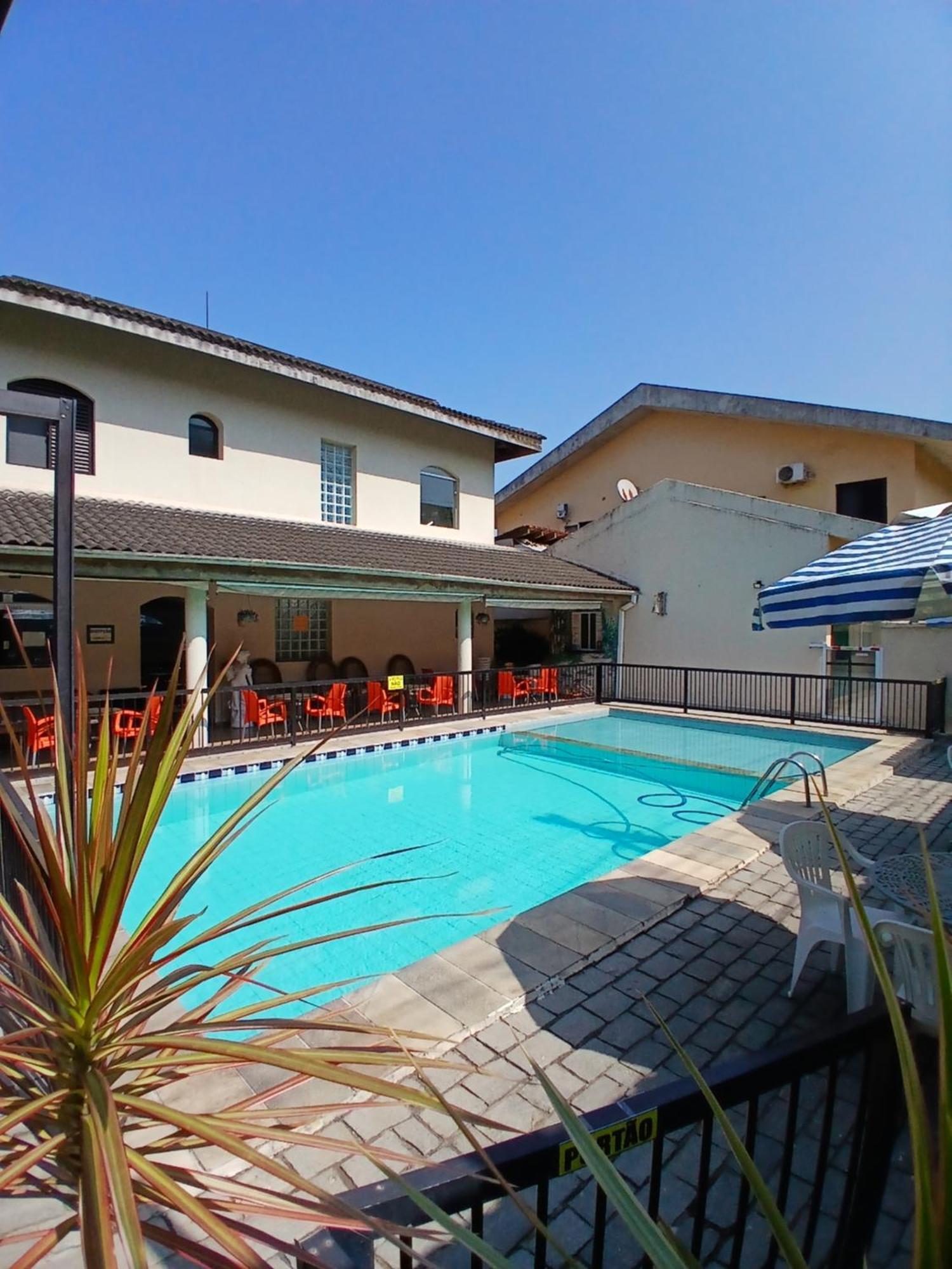 Pousada Parque Suites Estacionamento E Piscina กัวรูจา ภายนอก รูปภาพ